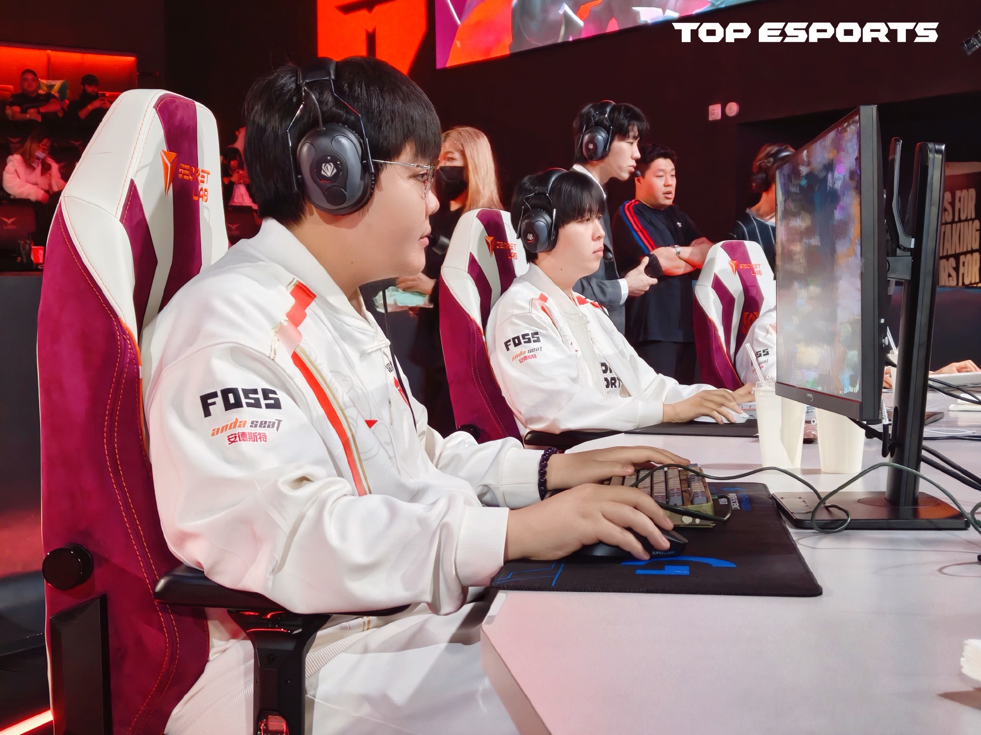 IG力克RNG,Jankos完成史诗逆转强强对话八强赛,成为赛场最大亮点 IG力克RNG,Jankos完成史诗逆转强强对话八强赛,成为赛场最大亮点