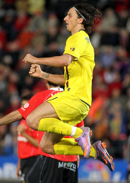 那不勒斯绝杀皇马,伊布扛起全队 那不勒斯绝杀皇马,伊布扛起全队