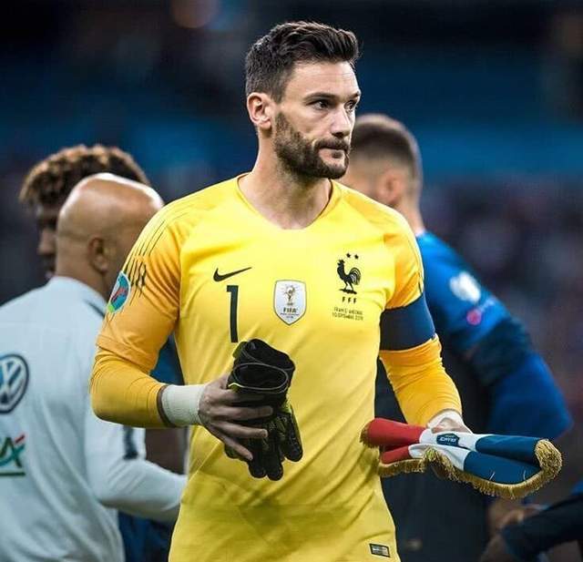 法国队完胜韩国队，奥恰洛夫高光表现